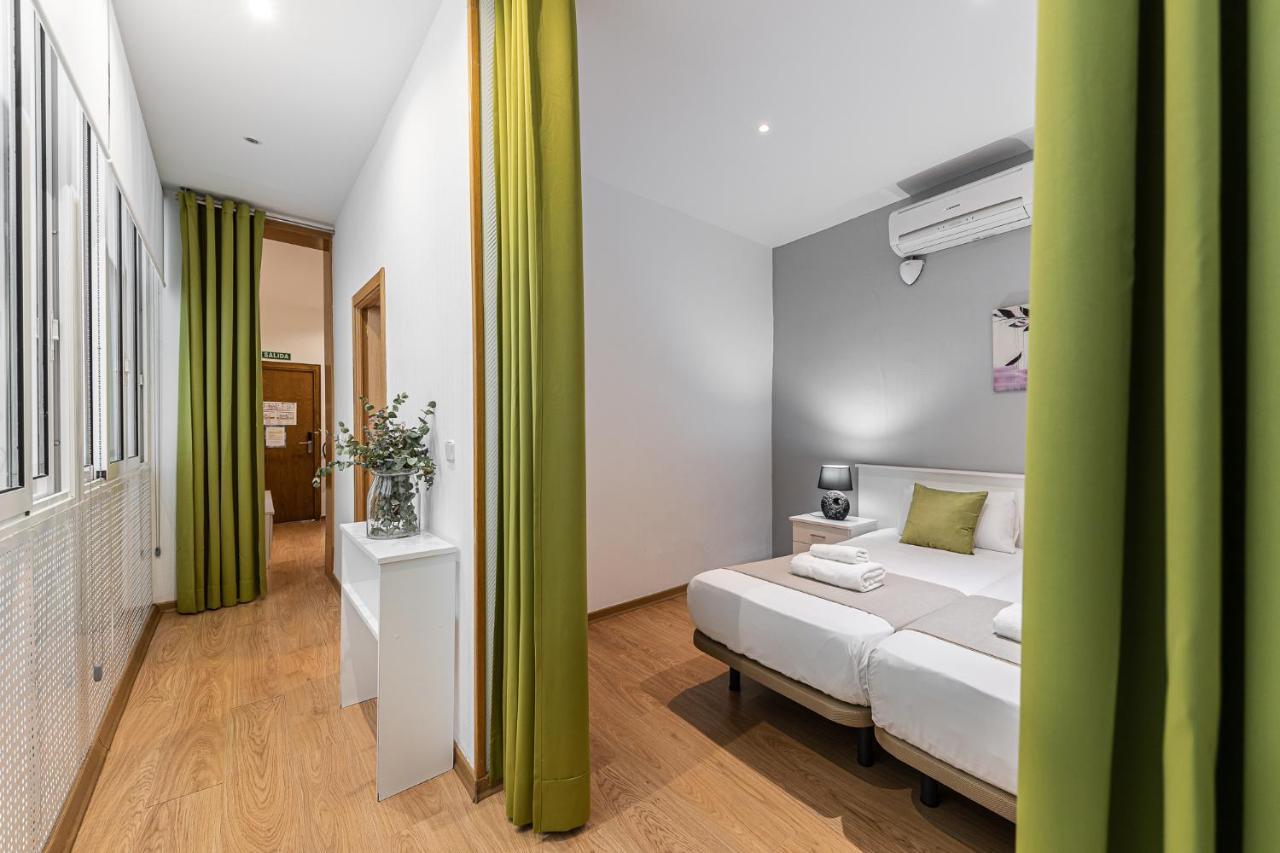 Waou Apartamentos En Sol Confort 4 Madrid Exterior photo